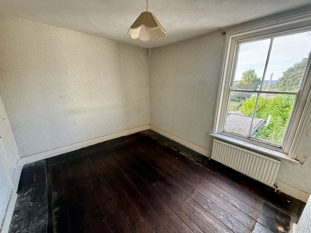 Lot: 161 - MID-TERRACE HOUSE FOR REFURBISHMENT - Bedroom two